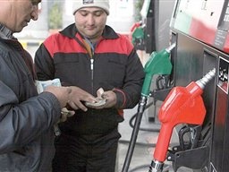 قرار نیست بنزین گران شود/خدمات جایگاه داران طبقه بندی می شوند