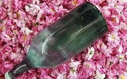 اسامی عرقیات گیاهی غیرمجاز اعلام شد/گلاب هایی که نباید بو کرد