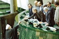 دولت لایحه کامل برنامه را ارائه دهد