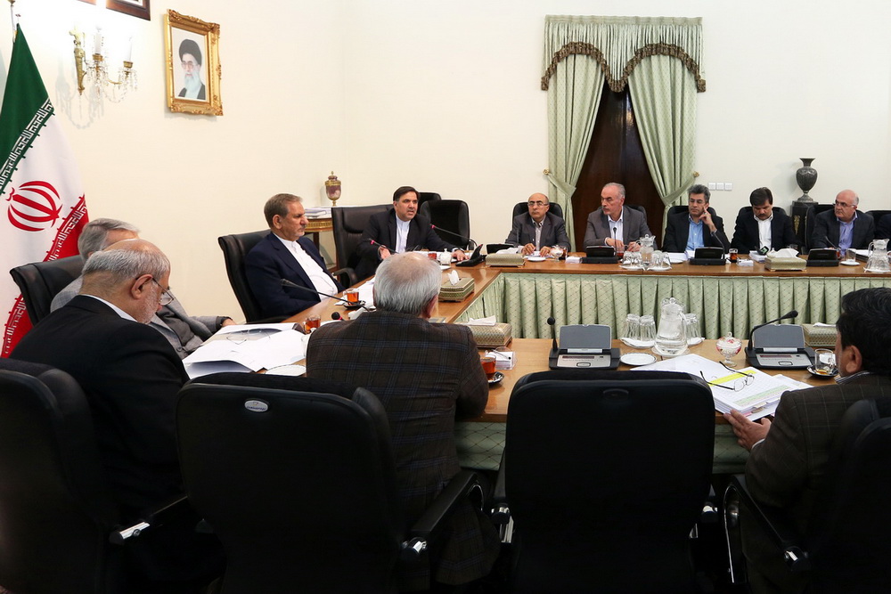 وزارت راه و شهرسازی رونق بخش مسکن را با جدیت دنبال کند