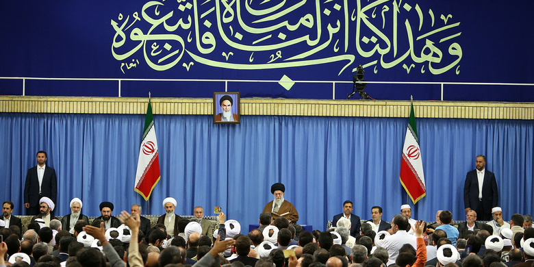 رهبر معظم انقلاب : آمریکا «طاغوت اعظم» و «شیطان اکبر» است