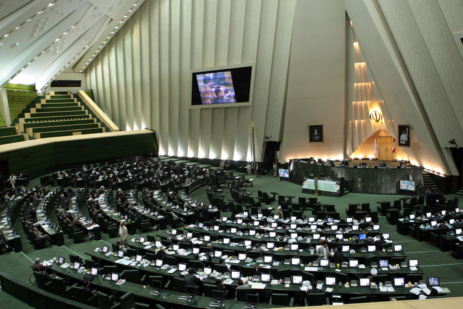 فقر‌ نظارت؛ زمینه‌ساز فساد و پرداخت حقوق های نامتعارف