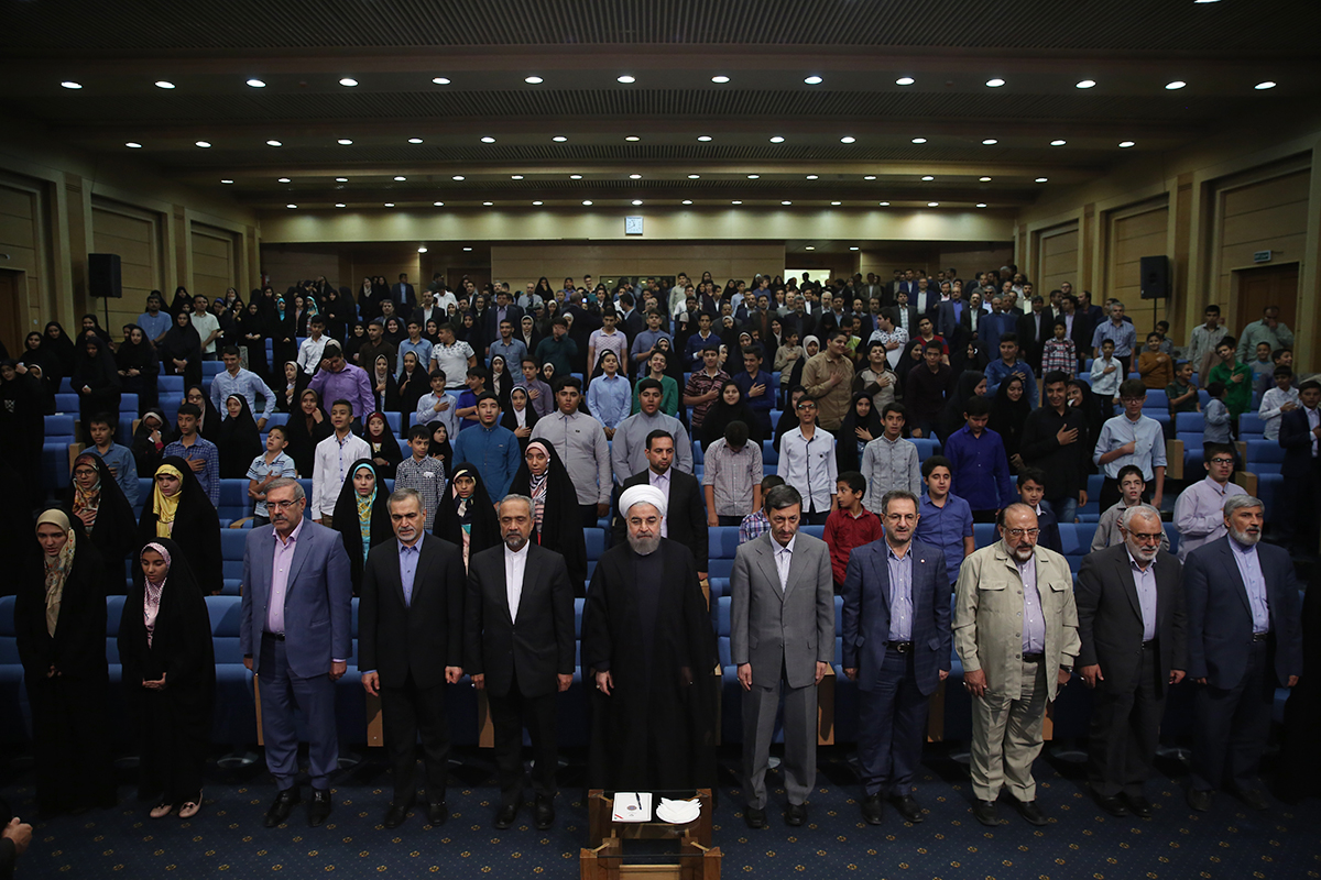 دولت کمک به ایتام و خانواده های نیازمند را وظیفه خود می داند