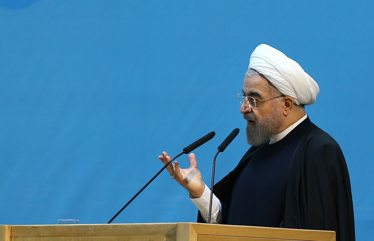 رئیس جمهور:در برخورد با فساد و گیرندگان حقوق های نجومی جدی هستیم
