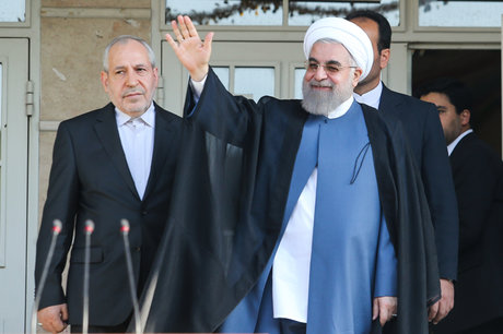 زنگ آغاز سال تحصیلی ۹۵-۹۶ توسط رییس‌جمهور نواخته شد