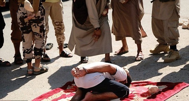 سنگسار جوان سوری توسط داعش