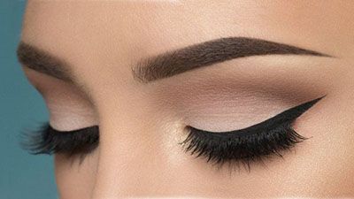 عمل خطرناک کاشت مژه در بانوان!