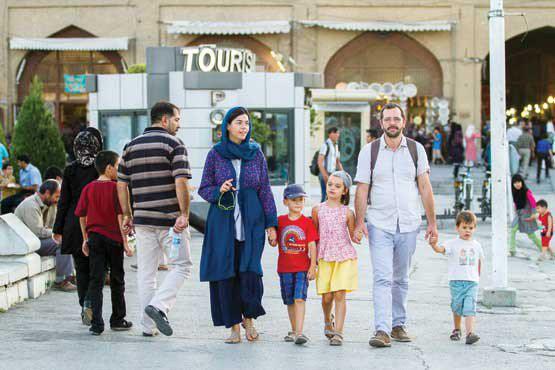 حضور گردشگران خارجی در فارس