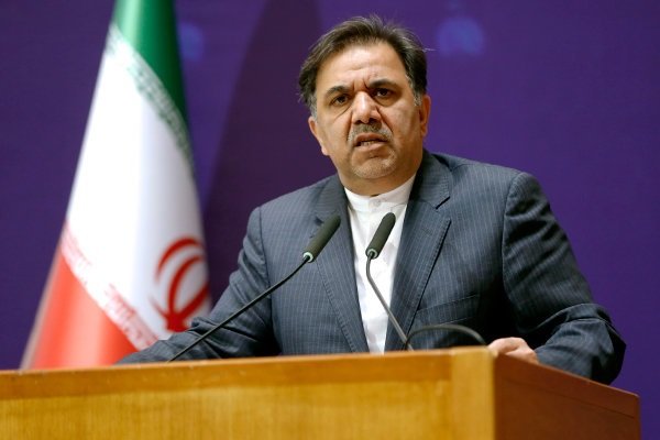 انتقاد آخوندی از سازمان بنادر/فکر می‌کنید می‌خواهند تیغ‌تان بزنند