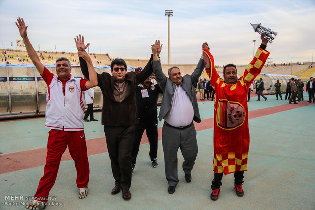 دیدار فولاد خوزستان و پرسپولیس در لیگ برتر