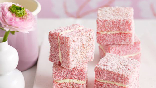 لمینگتون ژله ای؛ کیک هایی با روکش ژله