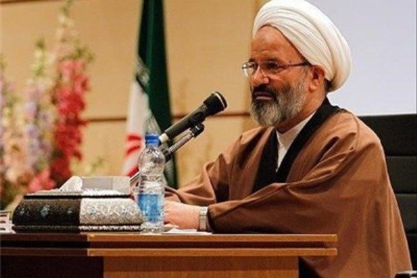 دشمن از کد دادن ما در حوزه اقتصاد برای ضربه زدن استفاده کرده است