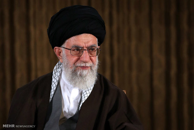حضور رهبر انقلاب در مرقد مطهر امام راحل و گلزار شهدای بهشت زهرا