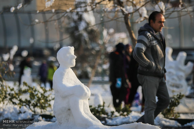 جشنواره مجسمه های برفی