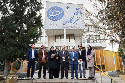 بازدید سورنا ستاری معاون علمی و فناوری رئیس جمهور از باشگاه خبرنگاران جوان