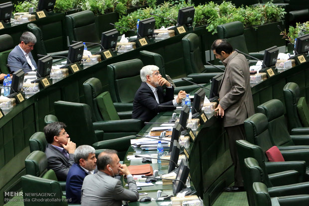 مجوز مجلس به شهرداری‌ها برای انتشار اوراق مالی طرح‌های قطار شهری