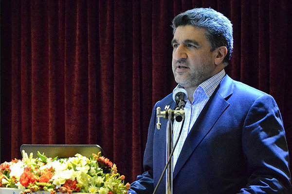 تجلیل از ٢٥ رئیس شعبه بانک صادرات ایران در بانک مرکزی