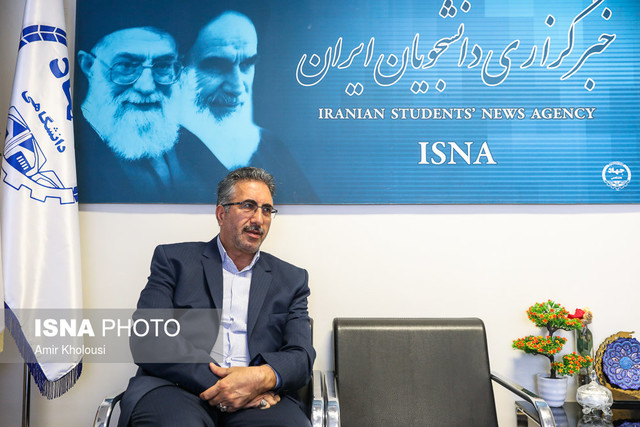 در خیابان‌ها به دنبال کالای قاچاق نگردیم/در اجرای قانون صادرات و امحای کالای قاچاق مشکل داریم