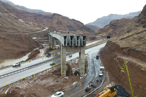 تأخیر چندماهه ریل قزوین-رشت درپیِ تأکید براستفاده از کالای ایرانی