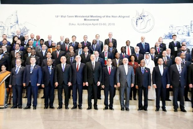 گفتگوی ظریف با برخی مقامات شرکت کننده در اجلاس جنبش عدم تعهد