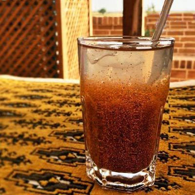 طرز تهیه شربت خاکشیر با تخم شربتی