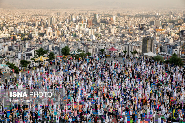 صلح خبر – گردهمایی یوگا – بام تهران