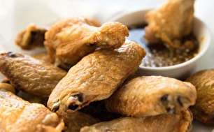 طرز تهیه بال مرغ با سس سیر و عسل