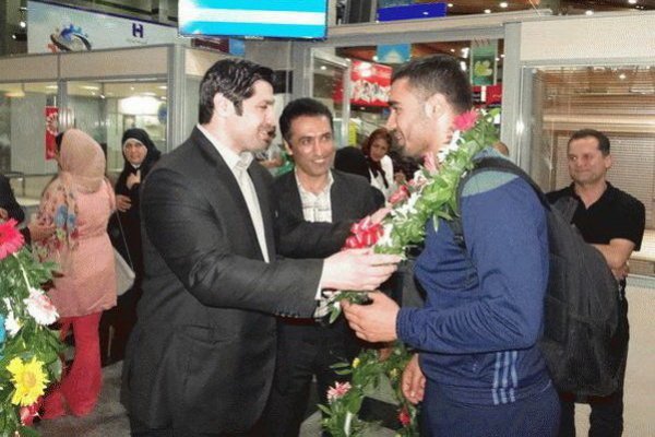 ایمان سنچولی برای کارهای شخصی خارج از ایران حضور دارد