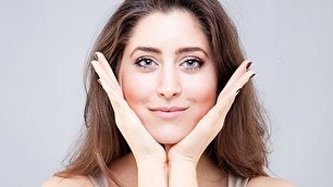 ترفندهایی ساده و موثر برای پیشگیری از افتادگی پوست و غبغب