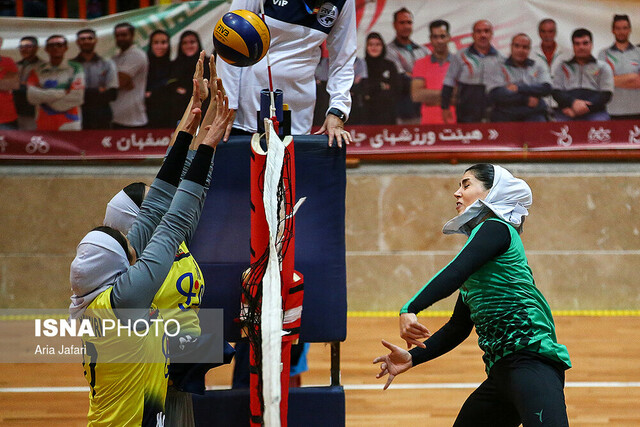 واکنش سرمربی تیم قهرمان والیبال بانوان به شایعه تبانی در لیگ