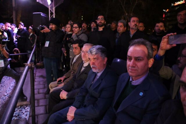 هنر را به اندازه معیشت باید جدی بگیریم