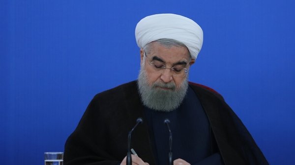 رئیس جمهور درگذشت بهمن کشاورز را تسلیت گفت