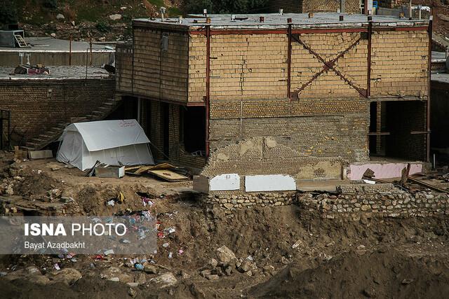 اینجا زندگی، جدال با مرگ است
