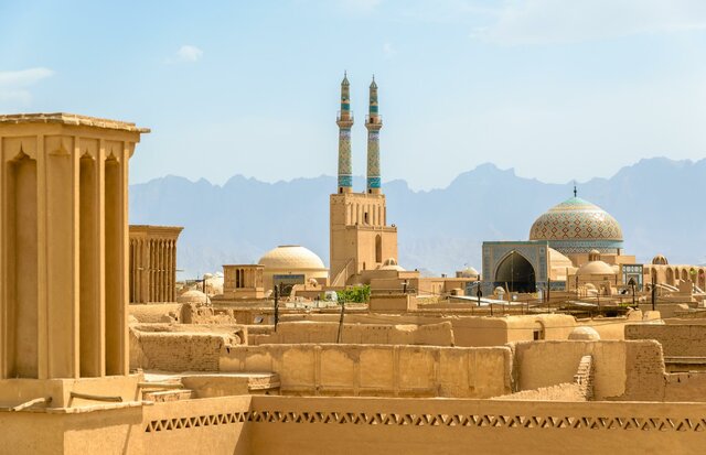 احوال تب‌دار گردشگری یزد در فصل گرم سال
