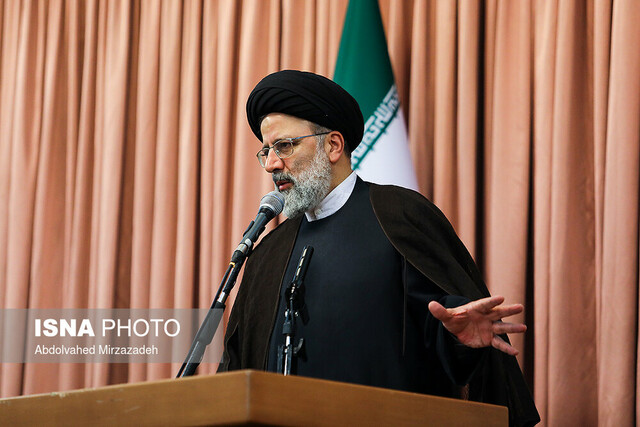 آمریکا با حربه ناامیدسازی مردم به دنبال عقب نشینی جمهوری اسلامی است