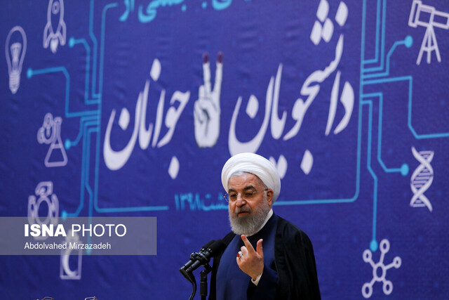 دیدار جمعی از جوانان و دانشجویان با رییس جمهور