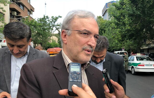وزیربهداشت: به رغم تمام فشارها، چیزی به نام کمبود داروهای اساسی نداریم