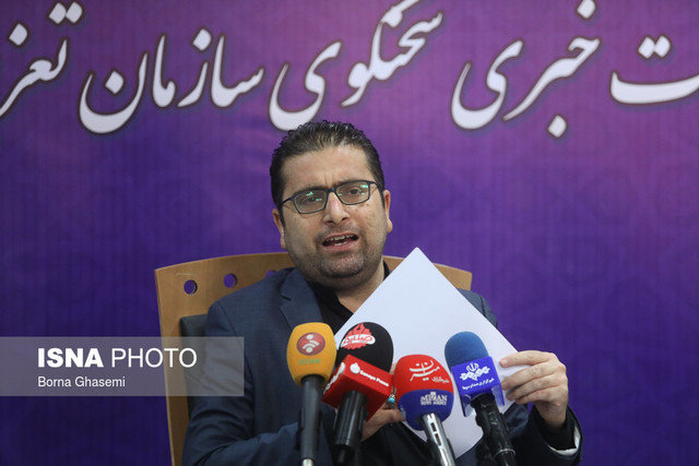 کشف انبار ۳۰ میلیونی دستکش در شهرری