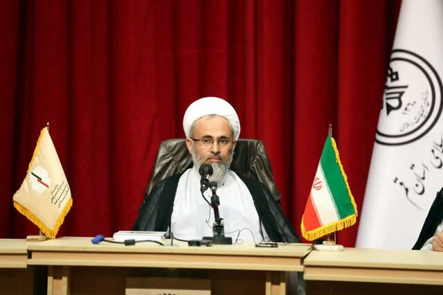 یک استاد حوزه:از اصلی‌ترین اهداف دشمنان، تحریف ولایت‌فقیه است