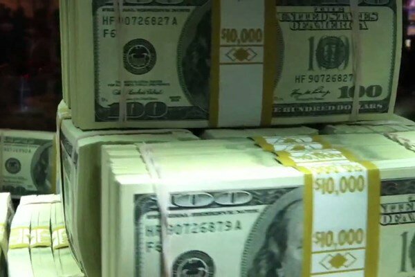 سهم دلار از ذخایر جهانی در کمترین سطح ۶ سال اخیر