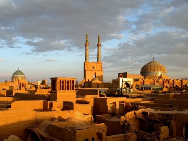 تشکیل انجمن علمی مرمتگران و معماران برای آسیب‌شناسی بافت تاریخی یزد