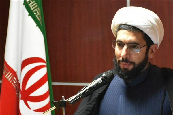 فضای مجازی لجام گسیخته است/هنوز عده‌ای نمی‌خواهند اثرات منفی این فضا را ببینند