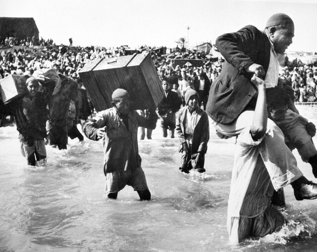 هاآرتص: اسرائیل اسناد نکبت را مخدوش و پنهان می‌کند