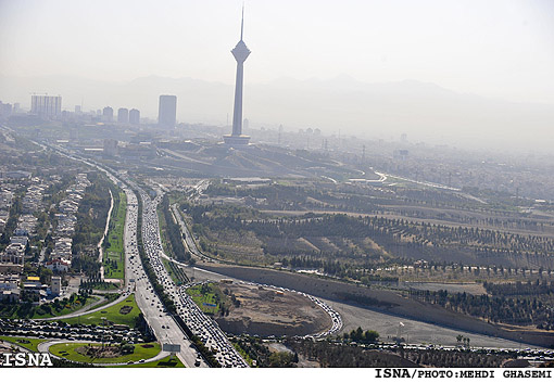 ظرفیت زیستی تهران پاسخگوی صنعت و جمعیت بیشتر نیست
