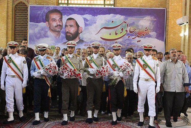 مزار شهیدان رجایی و باهنر گلباران شد