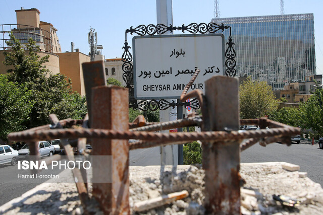 هر دم از این باغ «سری» می‌رود!