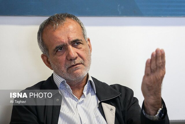 پزشکیان: باید برای توانمندسازی جوانان برنامه‌ای داشته باشیم