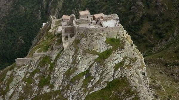 قلعه بابک؛ دژ مستحکم خرمدینان به بلندای آسمان!