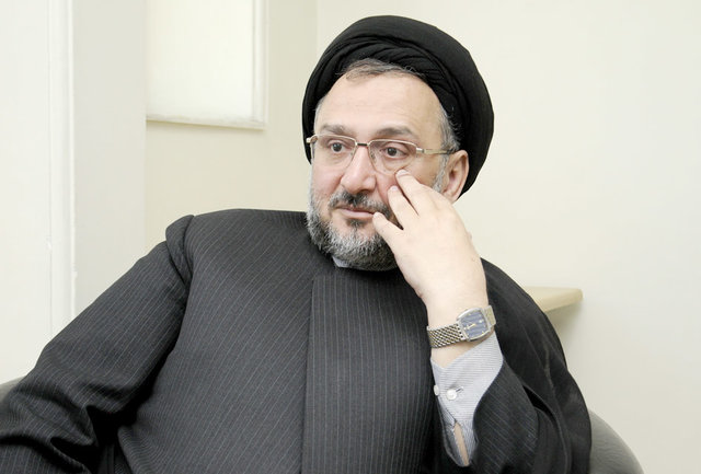 واکنش یک فعال سیاسی به آزادی تعدادی از زندانیان کارگری