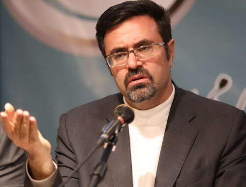 قانونگذار باید سازوکار اجرای کامل اصل 27 قانون اساسی را فراهم نماید